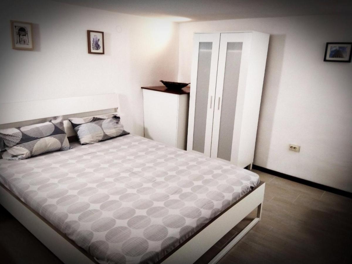 Sofia Family House - Free Parking Hotel Exterior foto